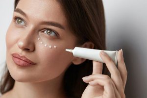 بهترین کرم دور چشم خارجی